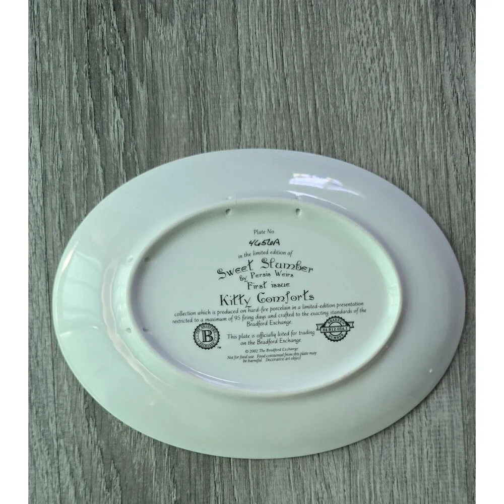 2002 Bradford Exchange Kitty Comforts Sweet Slumber Oval Cat Collector Plate